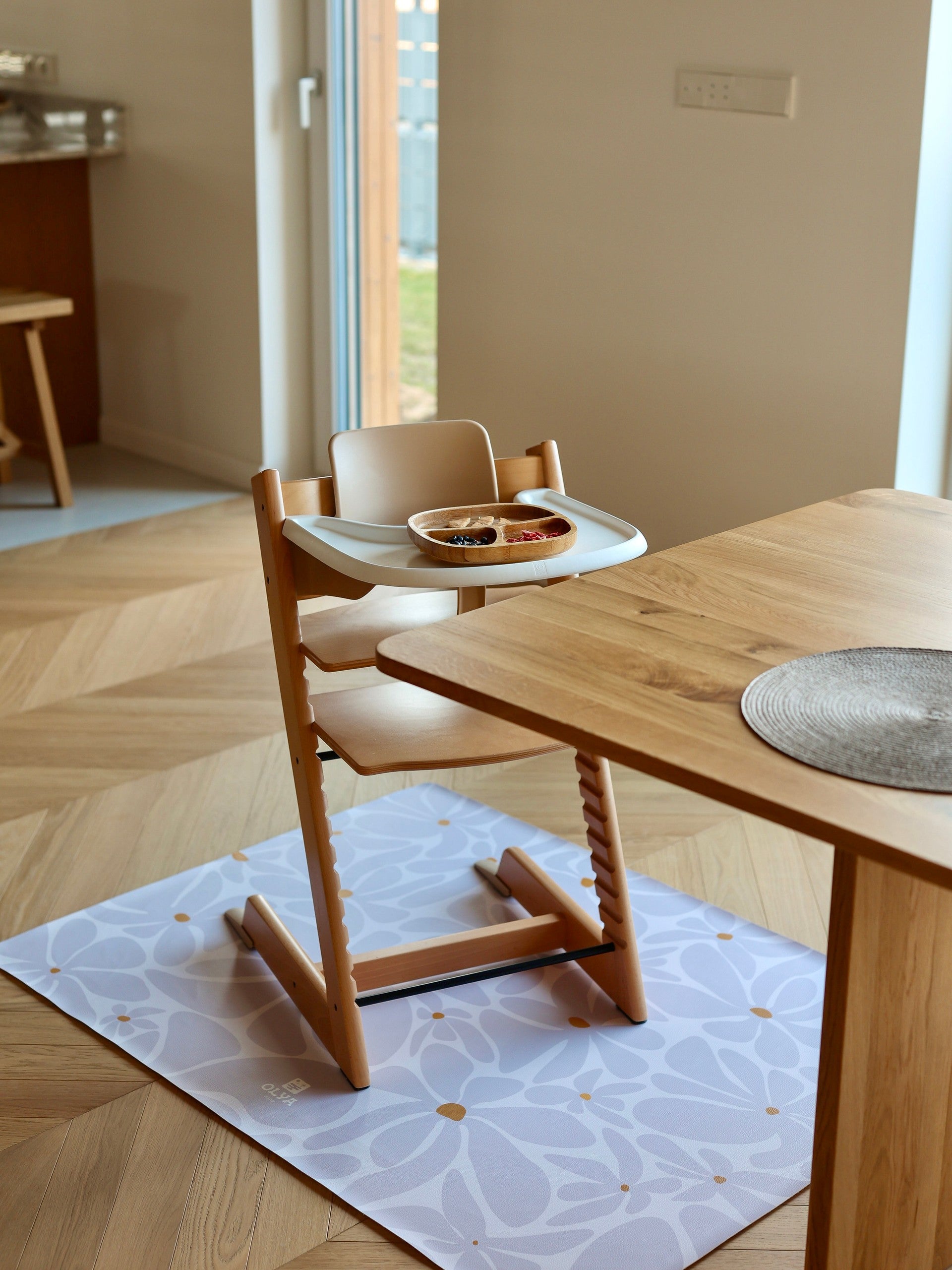 Kids Mealtime Floor Mat, Non-Slip & Waterproof - Daisy Lavender